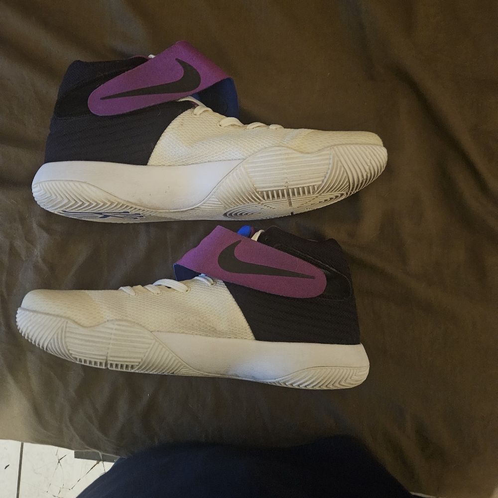 Nike shoes
